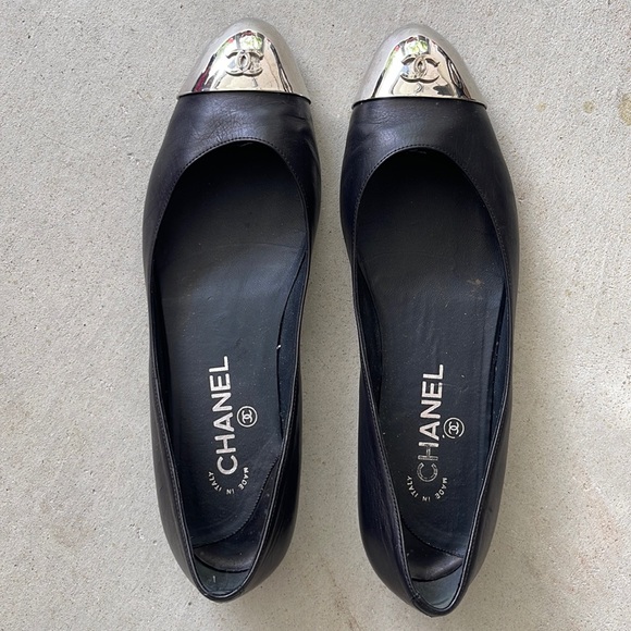Authentic Chanel flats with steel toe - Picture 1 of 4
